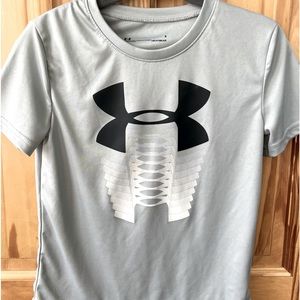 Boys Under Armour short sleeve shirt